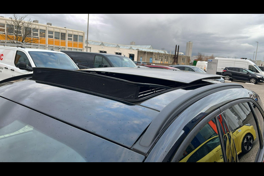 Ford Kuga 2.5 PHEV ST-Line X 243pk | Driver Assistance Pack | Panorama dak | Winterpack | Technology Pack | All Weatherbanden | 2.100kg Trekgewicht