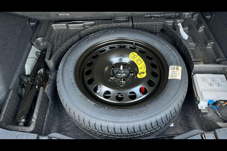 Ford Kuga 2.5 PHEV ST-Line X 243pk | Driver Assistance Pack | Panorama dak | Winterpack | Technology Pack | All Weatherbanden | 2.100kg Trekgewicht