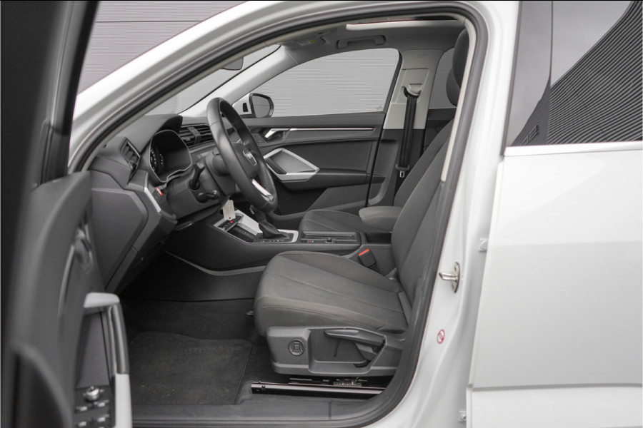 Audi Q3 Sportback 45 TFSI e Plug-in Hybrid Camera Pano Stoelverw