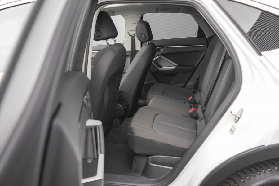 Audi Q3 Sportback 45 TFSI e Plug-in Hybrid Camera Pano Stoelverw