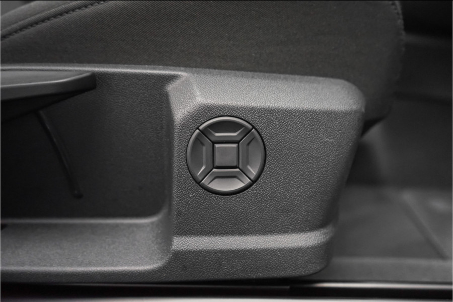 Audi Q3 Sportback 45 TFSI e Plug-in Hybrid Camera Pano Stoelverw