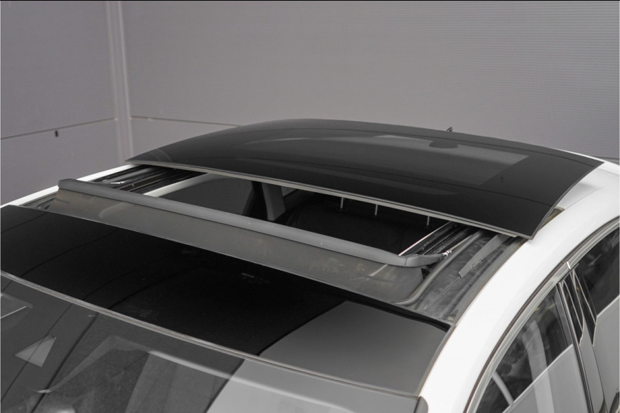 Audi Q3 Sportback 45 TFSI e Plug-in Hybrid Camera Pano Stoelverw