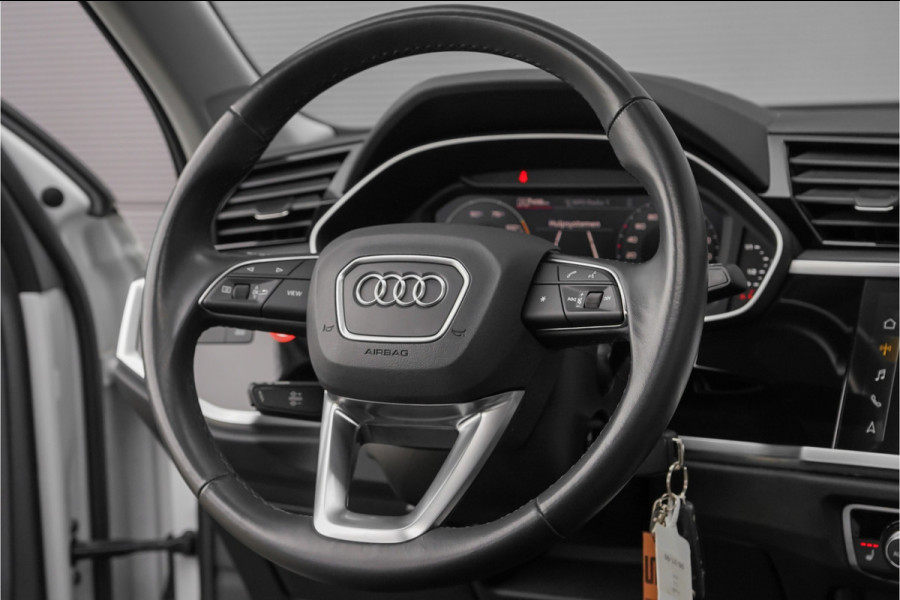 Audi Q3 Sportback 45 TFSI e Plug-in Hybrid Camera Pano Stoelverw