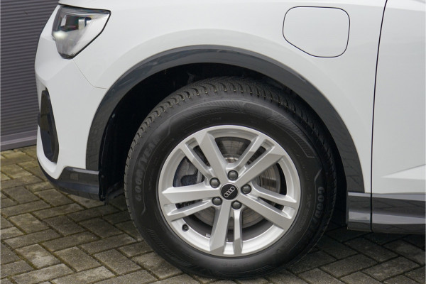 Audi Q3 Sportback 45 TFSI e Plug-in Hybrid Camera Pano Stoelverw