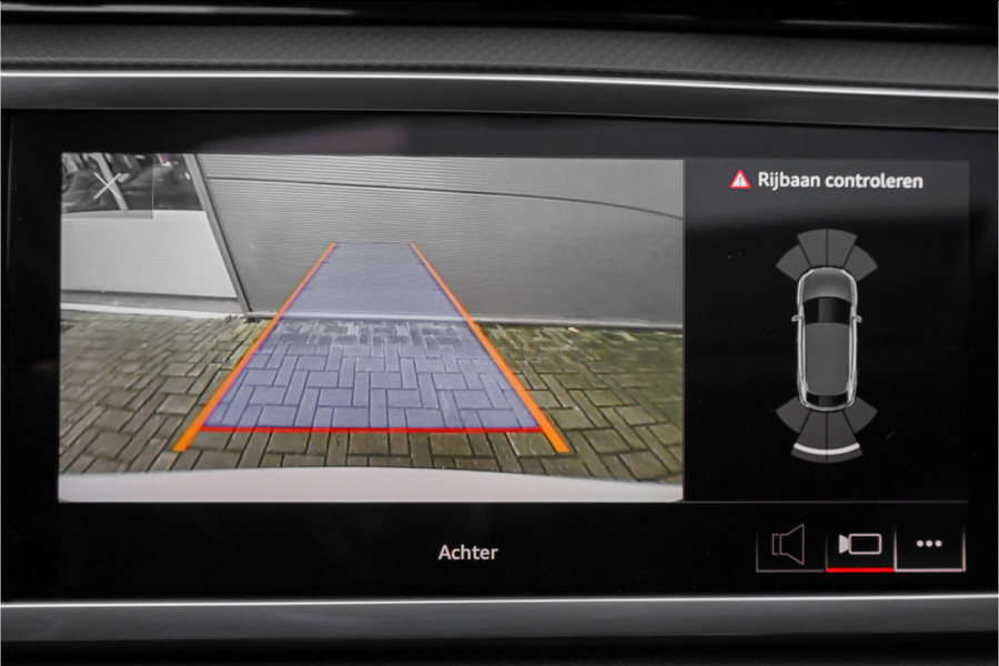 Audi Q3 Sportback 45 TFSI e Plug-in Hybrid Camera Pano Stoelverw