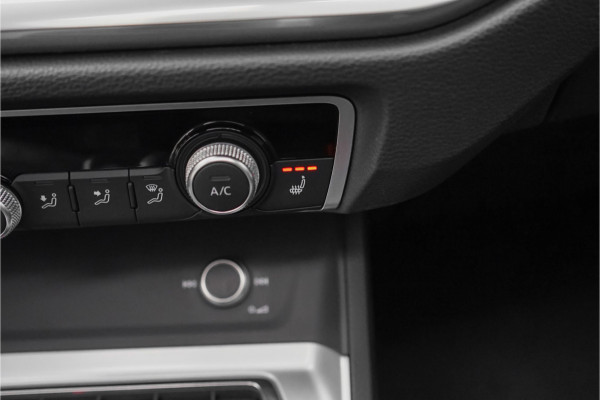 Audi Q3 Sportback 45 TFSI e Plug-in Hybrid Camera Pano Stoelverw