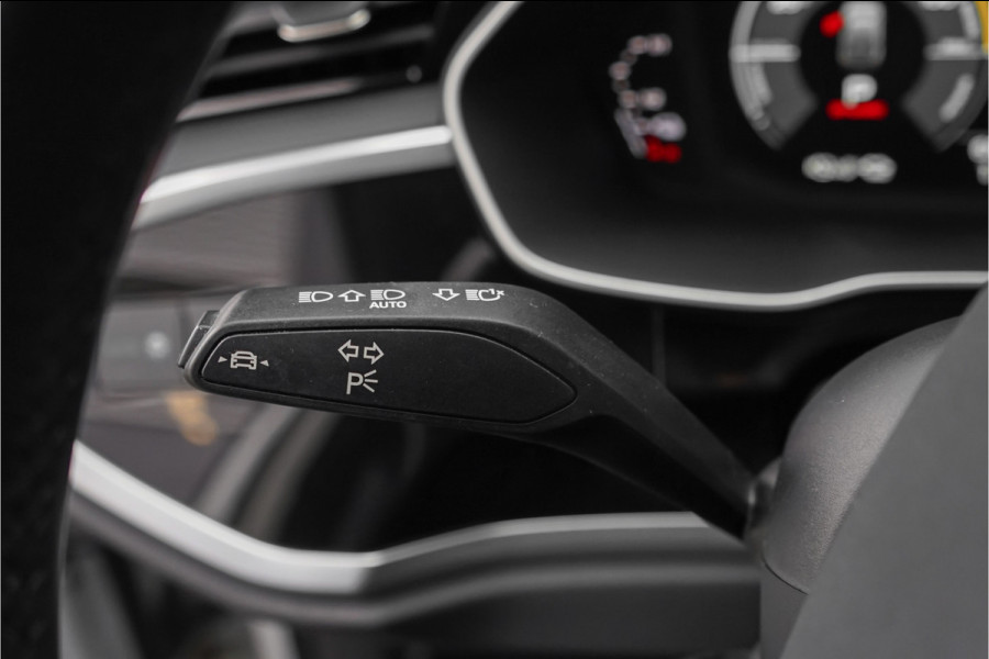 Audi Q3 Sportback 45 TFSI e Plug-in Hybrid Camera Pano Stoelverw