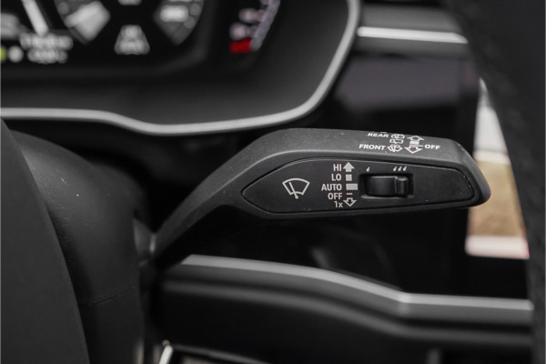 Audi Q3 Sportback 45 TFSI e Plug-in Hybrid Camera Pano Stoelverw