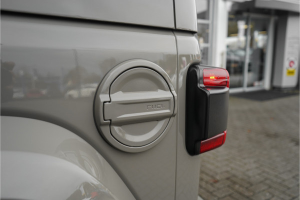 Jeep Wrangler Unlimited BRUTE 4xe 380 Sahara ACC Alpine Audio 22"