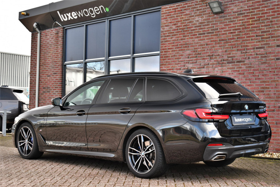 BMW 5 Serie Touring 530e 292pk M-Sport Pano ACC Trekh Comf-seat 360 HUD Laser 4wielbest