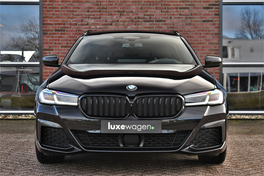 BMW 5 Serie Touring 530e 292pk M-Sport Pano ACC Trekh Comf-seat 360 HUD Laser 4wielbest