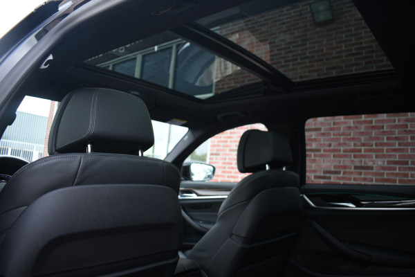 BMW 5 Serie Touring 530e 292pk M-Sport Pano ACC Trekh Comf-seat 360 HUD Laser 4wielbest