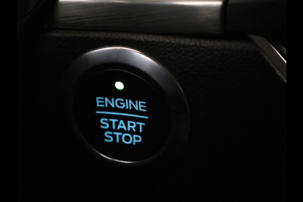 Ford Focus 1.0 EcoBoost Hybrid Titanium X | Stoelverwarming | Camera | Carplay | Digital Cockpit | Stuurverwarming | Keyless | Full LED | Parkeerhulp | Climate control | Cruise control