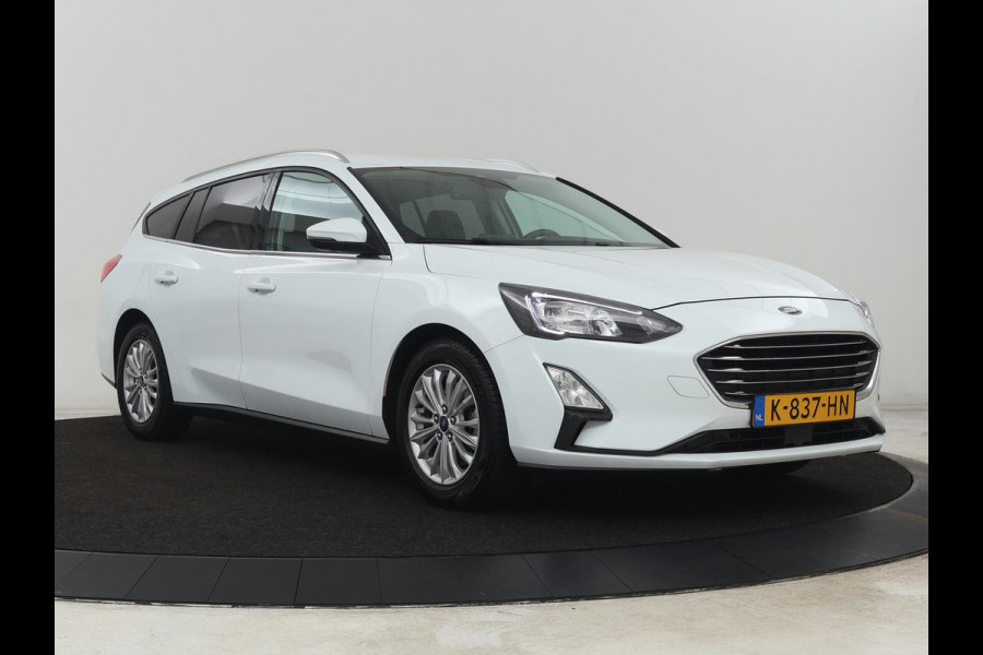Ford Focus 1.0 EcoBoost Hybrid Titanium X | Stoelverwarming | Camera | Carplay | Digital Cockpit | Stuurverwarming | Keyless | Full LED | Parkeerhulp | Climate control | Cruise control