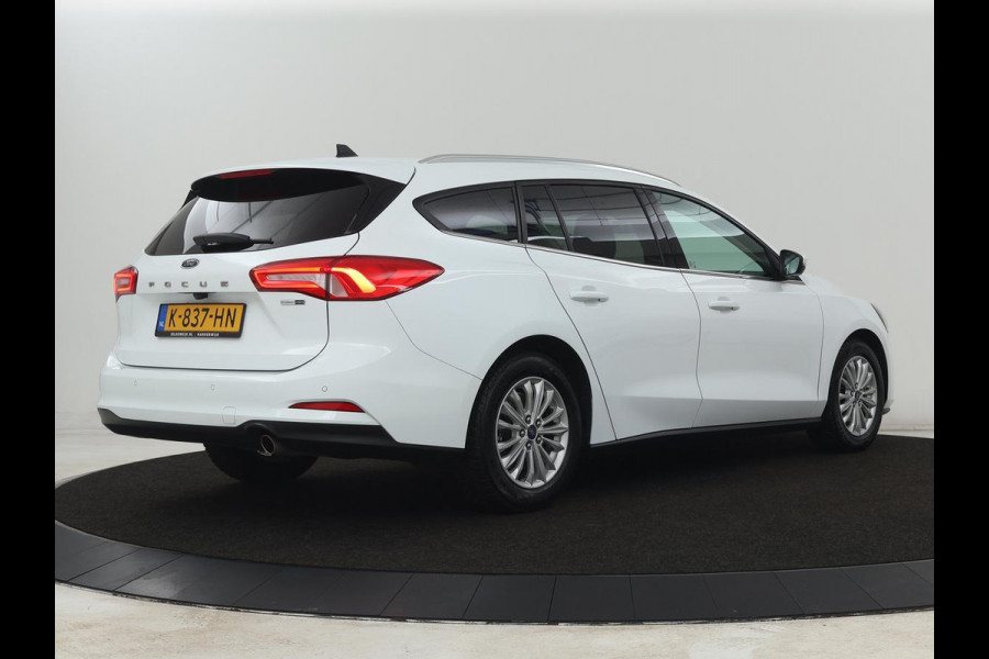 Ford Focus 1.0 EcoBoost Hybrid Titanium X | Stoelverwarming | Camera | Carplay | Digital Cockpit | Stuurverwarming | Keyless | Full LED | Parkeerhulp | Climate control | Cruise control