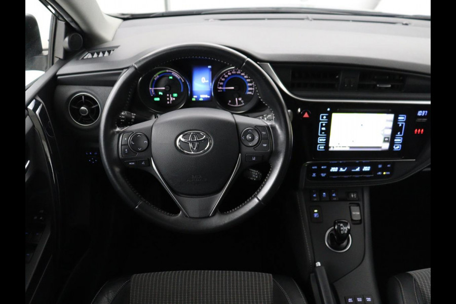 Toyota Auris 1.8 Hybrid Executive | Stoelverwarming | Half leder | Navigatie | Keyless | Climate control | Cruise control | Parkeerhulp