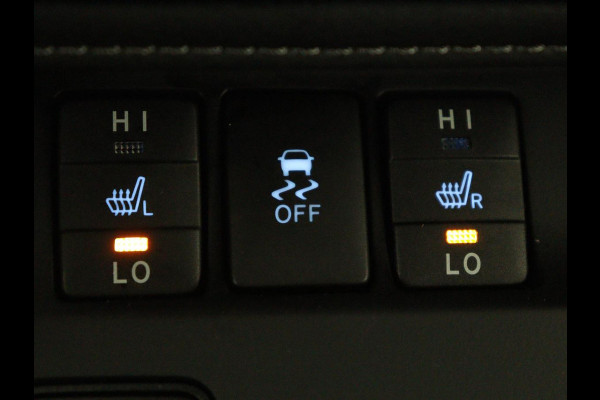 Toyota Auris 1.8 Hybrid Executive | Stoelverwarming | Half leder | Navigatie | Keyless | Climate control | Cruise control | Parkeerhulp