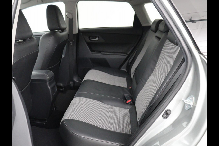 Toyota Auris 1.8 Hybrid Executive | Stoelverwarming | Half leder | Navigatie | Keyless | Climate control | Cruise control | Parkeerhulp