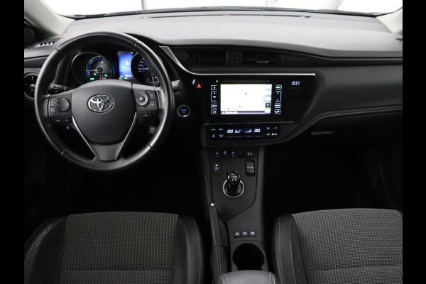 Toyota Auris 1.8 Hybrid Executive | Stoelverwarming | Half leder | Navigatie | Keyless | Climate control | Cruise control | Parkeerhulp