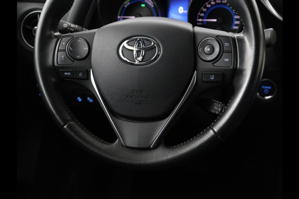 Toyota Auris 1.8 Hybrid Executive | Stoelverwarming | Half leder | Navigatie | Keyless | Climate control | Cruise control | Parkeerhulp