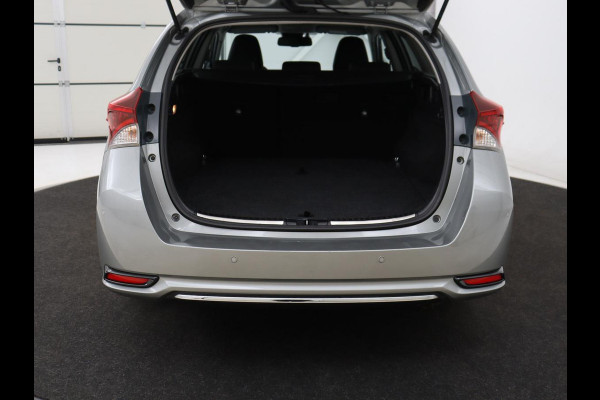 Toyota Auris 1.8 Hybrid Executive | Stoelverwarming | Half leder | Navigatie | Keyless | Climate control | Cruise control | Parkeerhulp