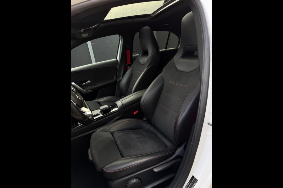 Mercedes-Benz A-Klasse 200 AMG Pakket Panorama CarPlay
