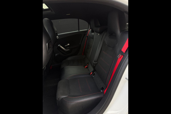 Mercedes-Benz A-Klasse 200 AMG Pakket Panorama CarPlay