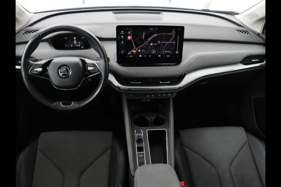 Škoda ENYAQ iV 60 | SOH 92% | Trekhaak | Half leder | Sfeerverlichting | Carplay | Navigatie | 19'' | Cruise control | Parkeerhulp | Full LED