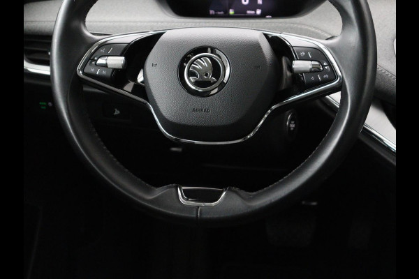 Škoda ENYAQ iV 60 | SOH 92% | Trekhaak | Half leder | Sfeerverlichting | Carplay | Navigatie | 19'' | Cruise control | Parkeerhulp | Full LED