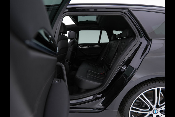 BMW 5 Serie Touring 530d Sportline High Executive Aut. *PANO | LEATHER | FULL-LED | MEMORY-PACK | TOP-VIEW | HEATED-COMFORTSEATS | NAVI-FULLMAP | PRIVACY-GLASS | AMBIENT-LIGHT | ECC | CARPLAY | PDC | TOWBAR | SHIFT-PADDLES | 20"ALU*