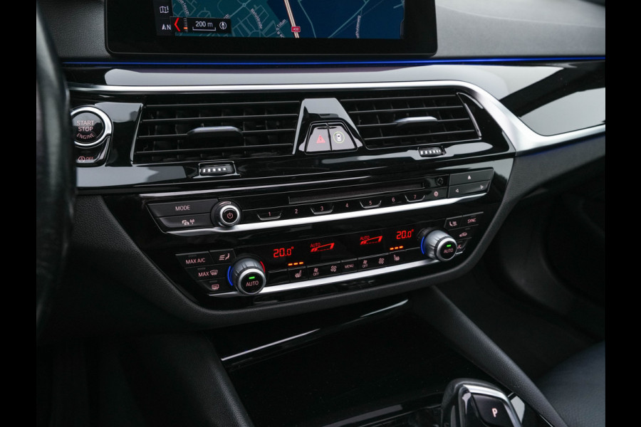 BMW 5 Serie Touring 530d Sportline High Executive Aut. *PANO | LEATHER | FULL-LED | MEMORY-PACK | TOP-VIEW | HEATED-COMFORTSEATS | NAVI-FULLMAP | PRIVACY-GLASS | AMBIENT-LIGHT | ECC | CARPLAY | PDC | TOWBAR | SHIFT-PADDLES | 20"ALU*