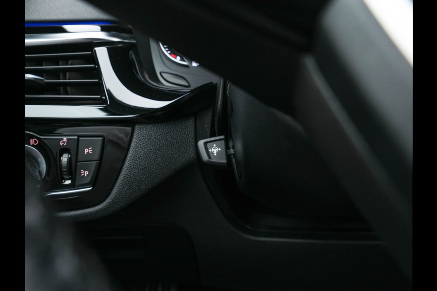 BMW 5 Serie Touring 530d Sportline High Executive Aut. *PANO | LEATHER | FULL-LED | MEMORY-PACK | TOP-VIEW | HEATED-COMFORTSEATS | NAVI-FULLMAP | PRIVACY-GLASS | AMBIENT-LIGHT | ECC | CARPLAY | PDC | TOWBAR | SHIFT-PADDLES | 20"ALU*