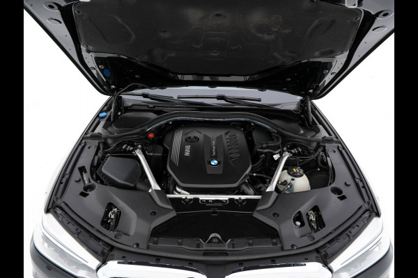 BMW 5 Serie Touring 530d Sportline High Executive Aut. *PANO | LEATHER | FULL-LED | MEMORY-PACK | TOP-VIEW | HEATED-COMFORTSEATS | NAVI-FULLMAP | PRIVACY-GLASS | AMBIENT-LIGHT | ECC | CARPLAY | PDC | TOWBAR | SHIFT-PADDLES | 20"ALU*