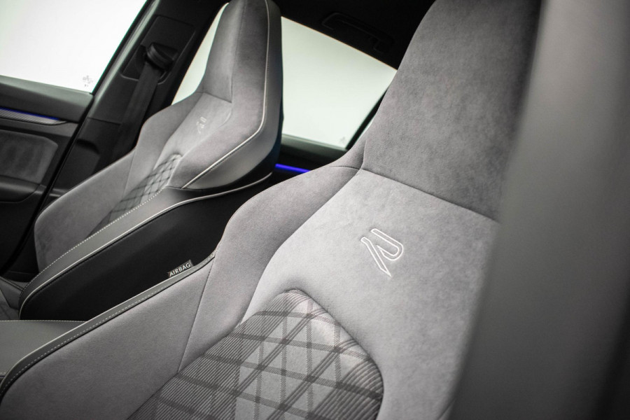 Volkswagen Golf 1.5 eTSI R-Line Business |3x R-Line|Pano|Ambient|VOLL|