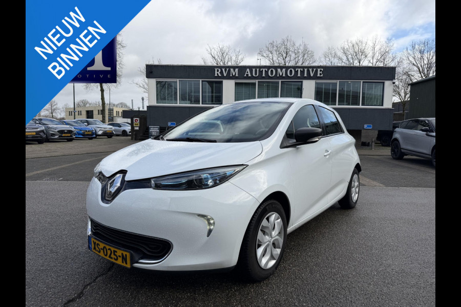 Renault ZOE R90 Life 41 kWh KOOPACCU | SOH 99% | 3-FASE LADER | RENAULT DEALER ONDERHOUDEN | NAVIGATIE | PARKEERSENSOREN | ORIGINEEL NL AUTO (NAP) | CLIMATE CONTROL | RIJKLAAR GELEVERD MET 12 MND BOVAG GARANTIE |