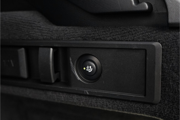 BMW 3 Serie Touring 330e High Executive M-Sport ACC Stuur & Stoelverw Trekhaak