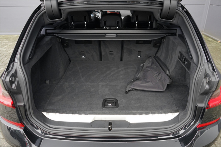 BMW 3 Serie Touring 330e High Executive M-Sport ACC Stuur & Stoelverw Trekhaak