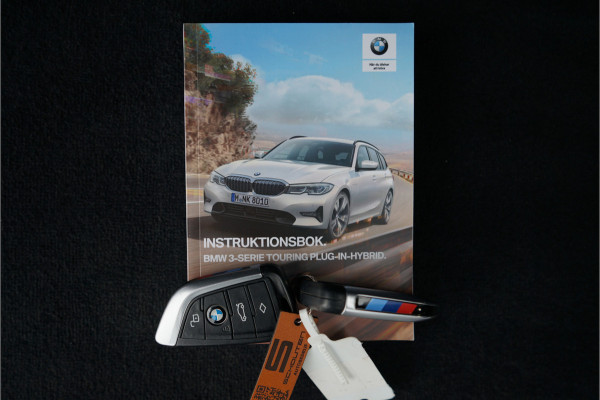 BMW 3 Serie Touring 330e High Executive M-Sport ACC Stuur & Stoelverw Trekhaak
