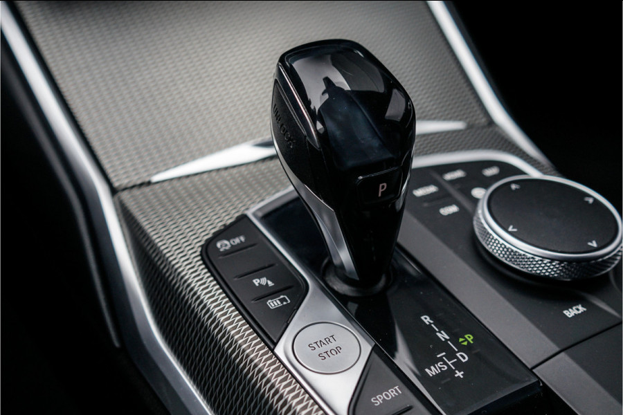 BMW 3 Serie Touring 330e High Executive M-Sport ACC Stuur & Stoelverw Trekhaak