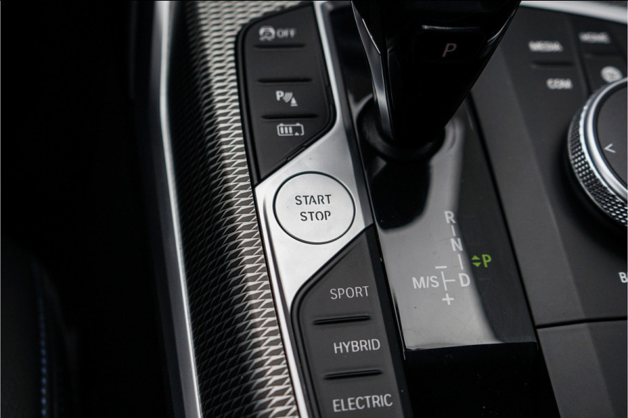 BMW 3 Serie Touring 330e High Executive M-Sport ACC Stuur & Stoelverw Trekhaak