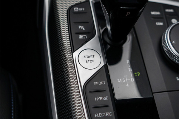 BMW 3 Serie Touring 330e High Executive M-Sport ACC Stuur & Stoelverw Trekhaak