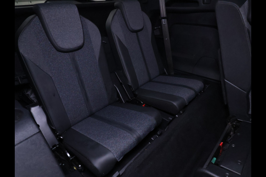 Peugeot 5008 1.2 PureTech Blue Lease Premium 7P. [CAMERA, APPLE CARPLAY, ANDROID AUTO, FOCAL SOUND SYSTEM, MEMORY SEATS, NIEUWSTAAT]