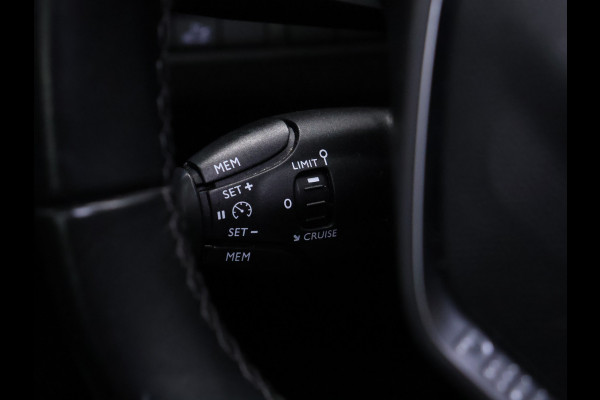 Peugeot 5008 1.2 PureTech Blue Lease Premium 7P. [CAMERA, APPLE CARPLAY, ANDROID AUTO, FOCAL SOUND SYSTEM, MEMORY SEATS, NIEUWSTAAT]