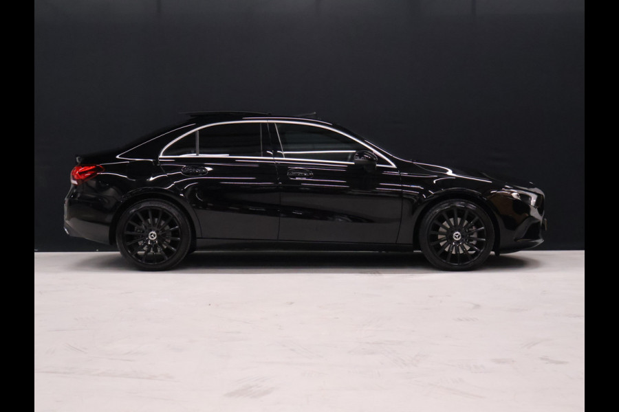 Mercedes-Benz A-Klasse 250 e Business Solution Luxury Limited [SCHUIFDAK, CAMERA, SFEERVERLICHTING, LEDER, SPORTSTOELEN, STOELVERWARMING, NIEUWSTAAT]