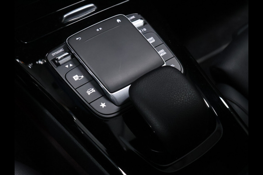 Mercedes-Benz A-Klasse 250 e Business Solution Luxury Limited [SCHUIFDAK, CAMERA, SFEERVERLICHTING, LEDER, SPORTSTOELEN, STOELVERWARMING, NIEUWSTAAT]