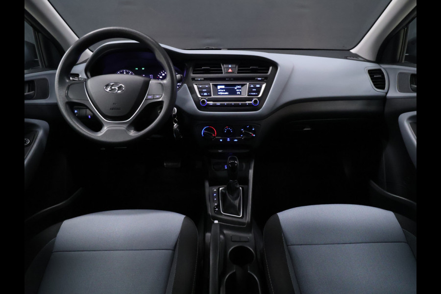 Hyundai i20 1.4i i-Vision Automaat [TREKHAAK, AIRCO, PARKEERSENSOR, RADIO, NIEUWSTAAT]
