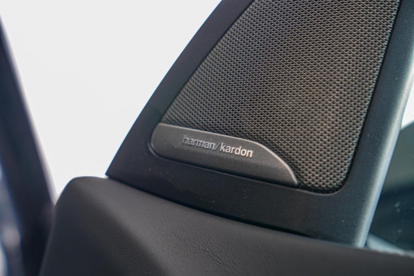 BMW X5 XDrive45e High Executive | Massage | incl BTW | Panorama | Laser LED | Adaptieve cruise | Dodehoek assistent | Lane assist