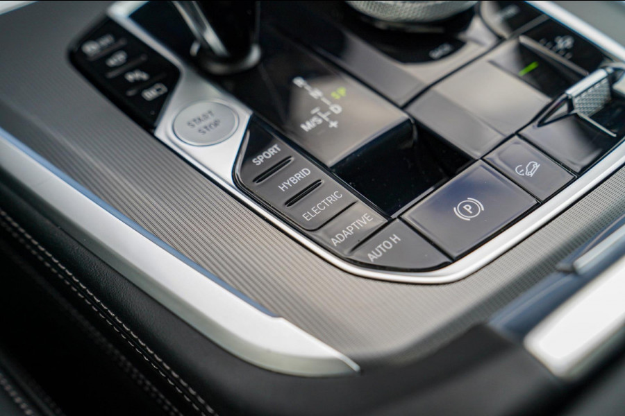 BMW X5 XDrive45e High Executive | Massage | incl BTW | Panorama | Laser LED | Adaptieve cruise | Dodehoek assistent | Lane assist