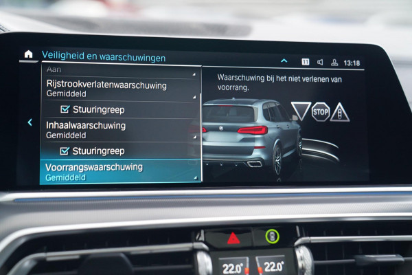 BMW X5 XDrive45e High Executive | Massage | incl BTW | Panorama | Laser LED | Adaptieve cruise | Dodehoek assistent | Lane assist