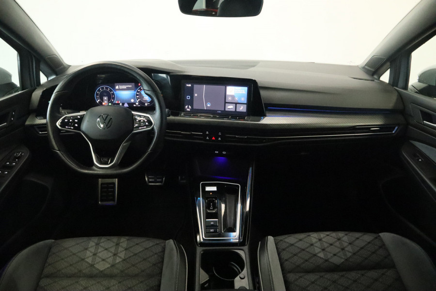 Volkswagen Golf 1.5 eTSI R-Line Business Full-led Navigatie Adaptive-Cruise